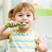 Нужна ли детям проф. гигиеническая чистка зубов